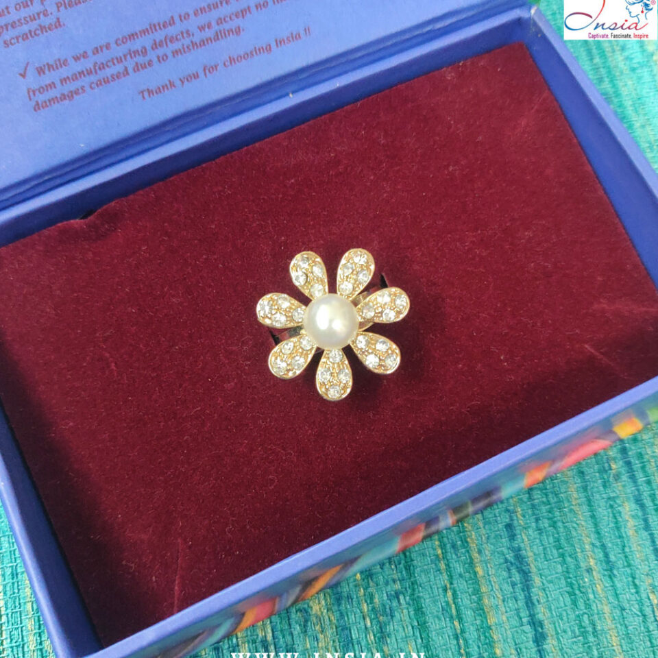 pearl fashionable ring