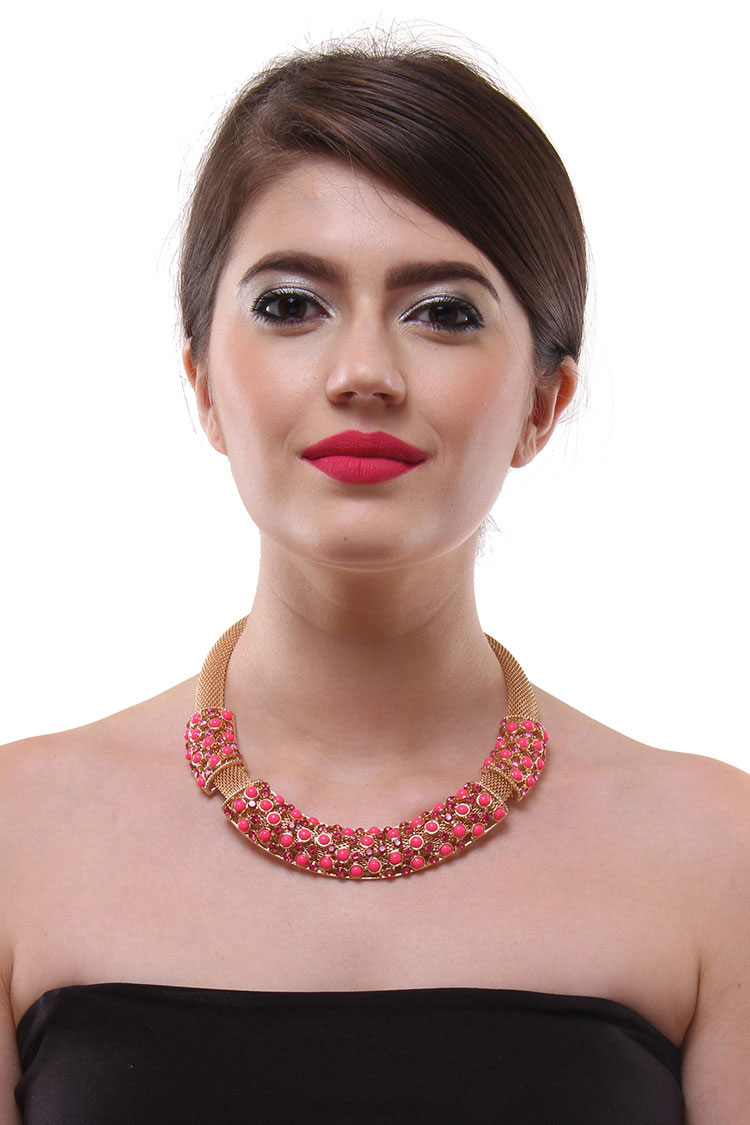choker necklace