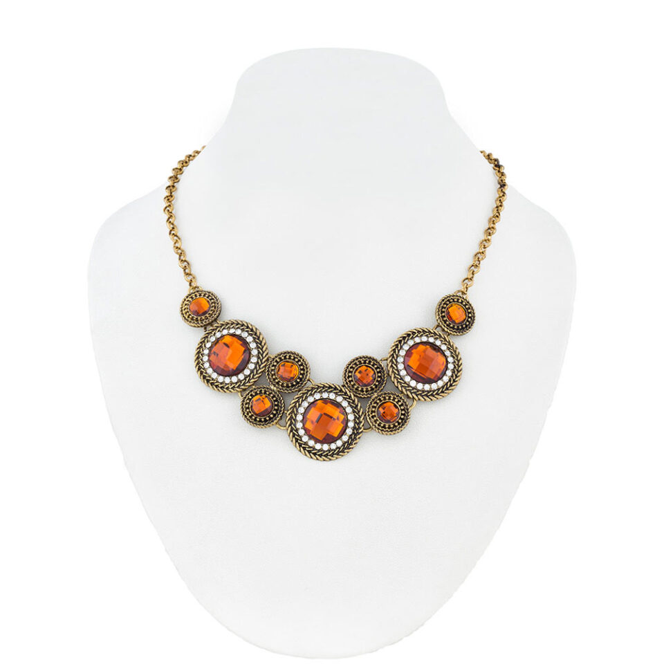 trendy necklace