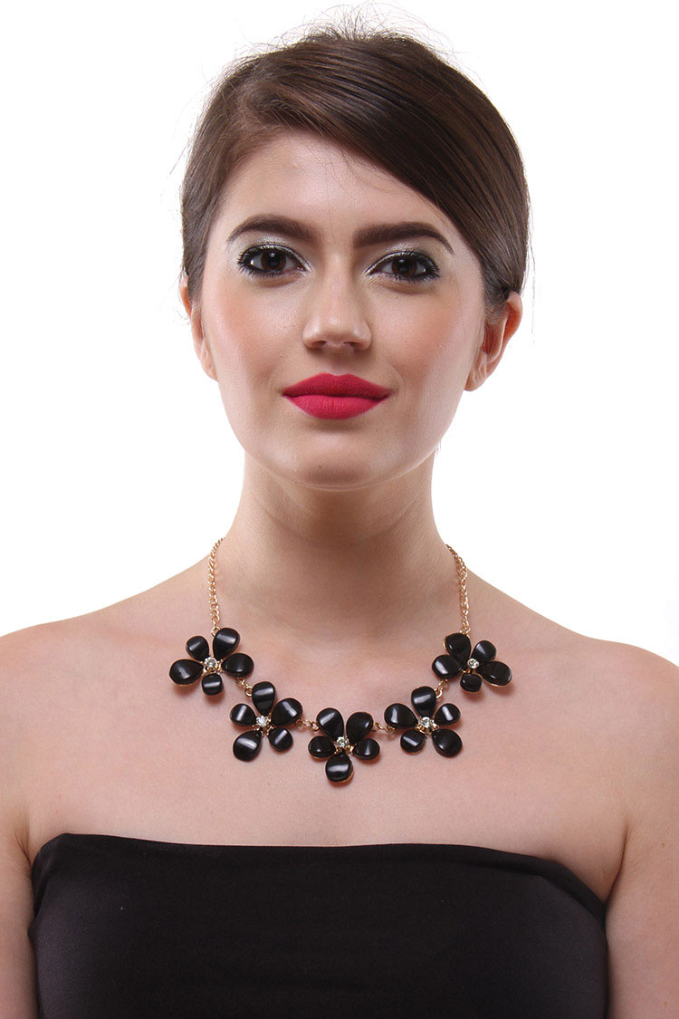 festive party necklace