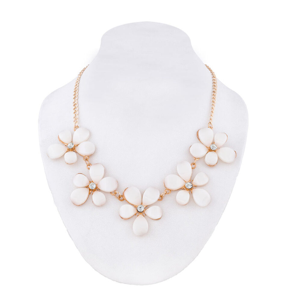 Flirty Floral Necklace (White)