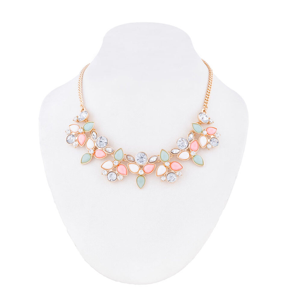 unique necklace for woman stylish