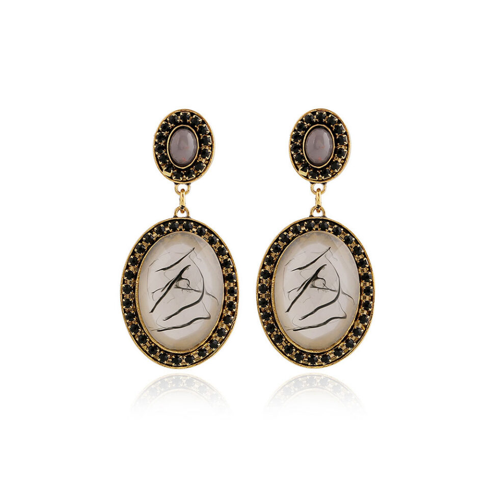 safe-to-wear fashion drop earrings