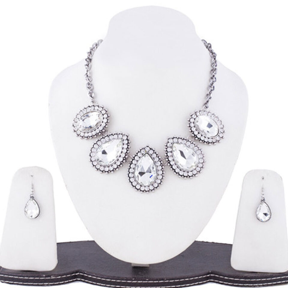 chunky crystal necklace