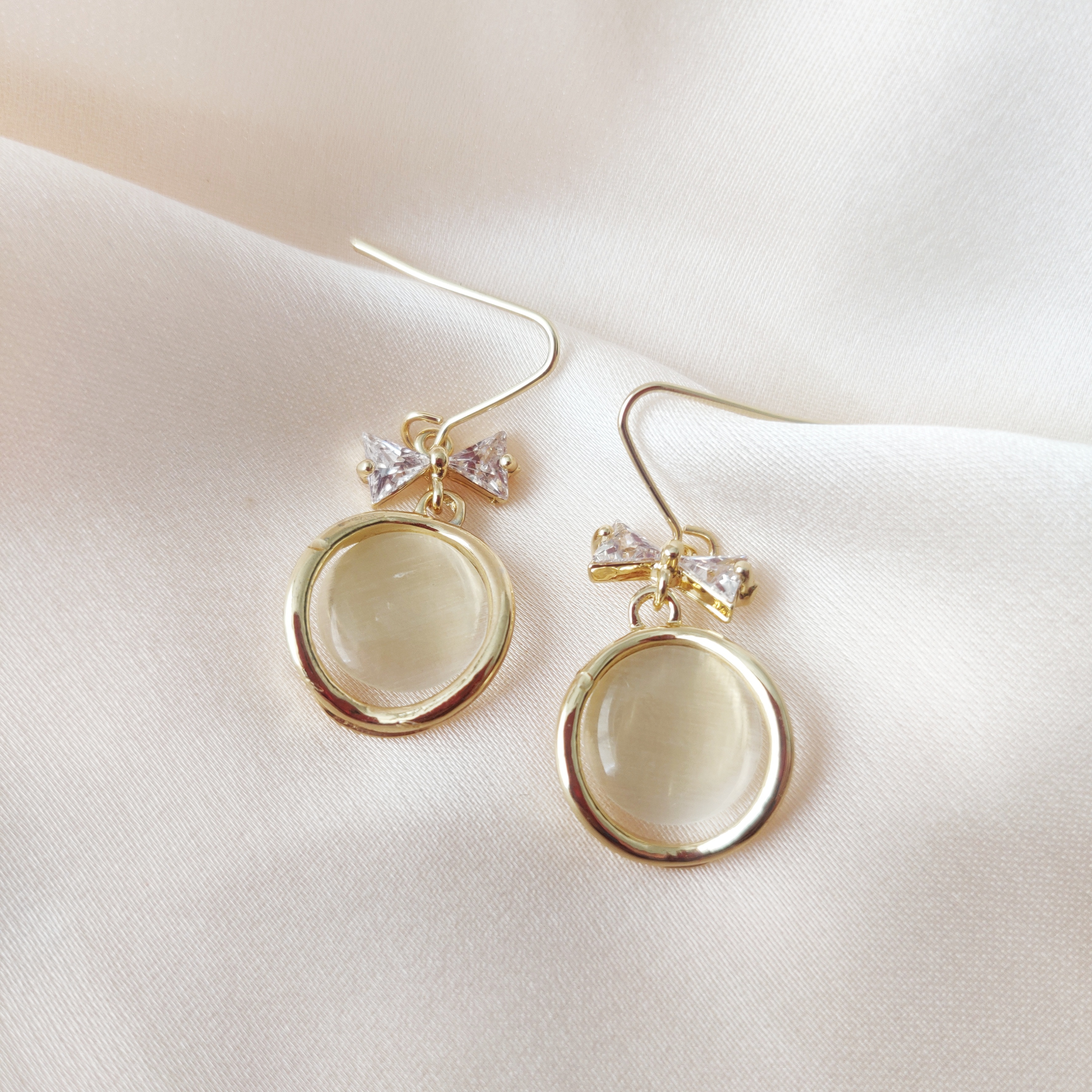 trendy earrings