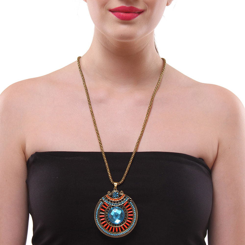 Midnight-Mystery-Exclusive-Pendant-Necklace3