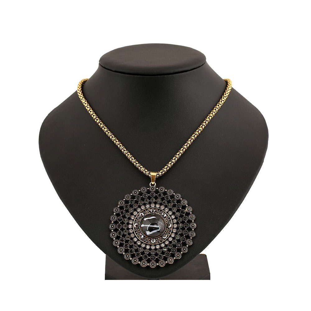 Star-Struck-Dream-Exclusive-Pendant-Necklace3