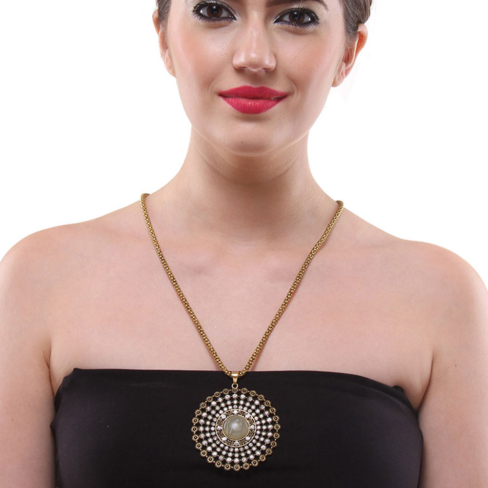 Star-Struck-Pristine-Exclusive-Pendant-Necklace3